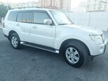 Mitsubishi Pajero-3