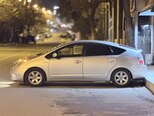 Toyota Prius-2