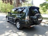 Mitsubishi Pajero-6