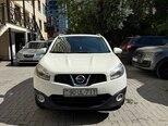 Nissan Qashqai-1