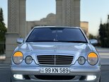 Mercedes E 320-2