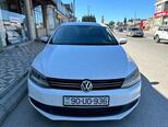 Volkswagen Jetta-1