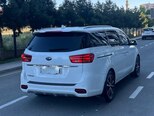 Kia Carnival-8