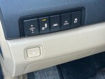 Kia Carnival-11