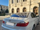 Hyundai Genesis-5
