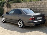 BMW 523-8