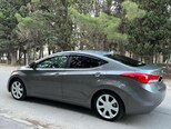 Hyundai Elantra-14