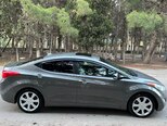 Hyundai Elantra-12