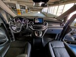 Mercedes V 220-17