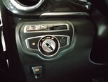 Mercedes V 220-12