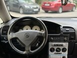 Opel Zafira-11