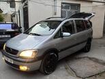 Opel Zafira-4