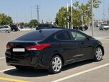 Hyundai Elantra-9