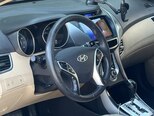 Hyundai Elantra-11