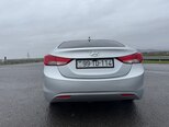 Hyundai Elantra-2