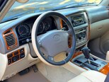Toyota Land Cruiser-7