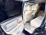 Toyota Land Cruiser-10