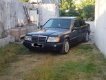 Mercedes 220 E-1