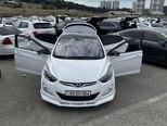 Hyundai Elantra-1