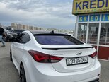 Hyundai Elantra-4