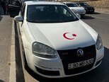 Volkswagen Jetta-1
