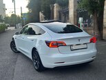 Tesla Model 3-7