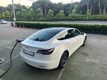 Tesla Model 3-6