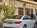 Hyundai Sonata-2