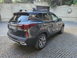 Kia Seltos-12