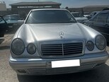 Mercedes E 240-1