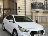 Hyundai Accent-12
