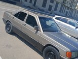 Mercedes 190-5