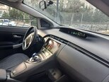 Toyota Prius-13