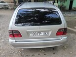 Mercedes E 270-3