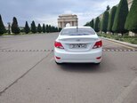 Hyundai Accent-5