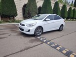 Hyundai Accent-2