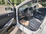 Hyundai Accent-12