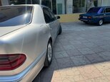 Mercedes E 220-4