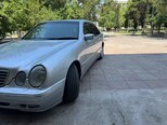 Mercedes E 220-3