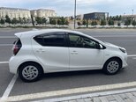 Toyota Aqua-5