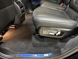 BMW X7-33