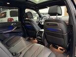 BMW X7-41