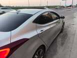 Hyundai Elantra-4