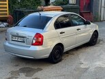 Hyundai Accent-4
