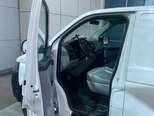 Volkswagen Transporter-12