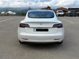 Tesla Model 3-2