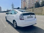 Toyota Prius-8