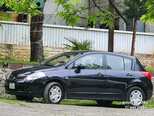 Nissan Tiida-5