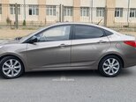 Hyundai Accent-5