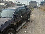 Mitsubishi L200-3